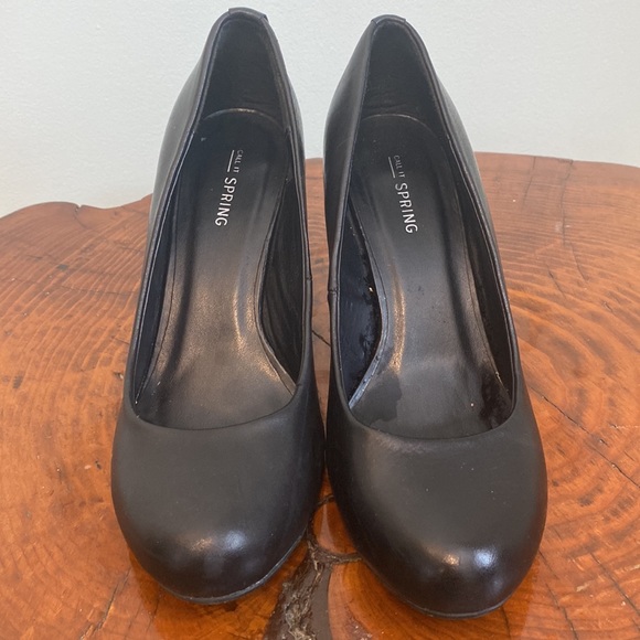 Call it Spring Rounded Toe Black Heels, Size 8.5 - Picture 2 of 7